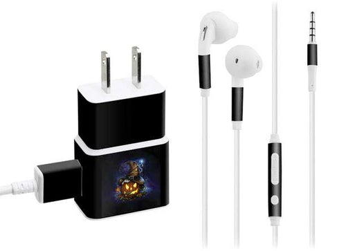 Halloween Cat and Jack O Lantern Pumpkin by Sarah Richter Phone Charger Skin
